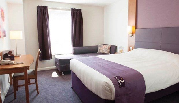 Premier Inn Guildford North - A3 Εξωτερικό φωτογραφία