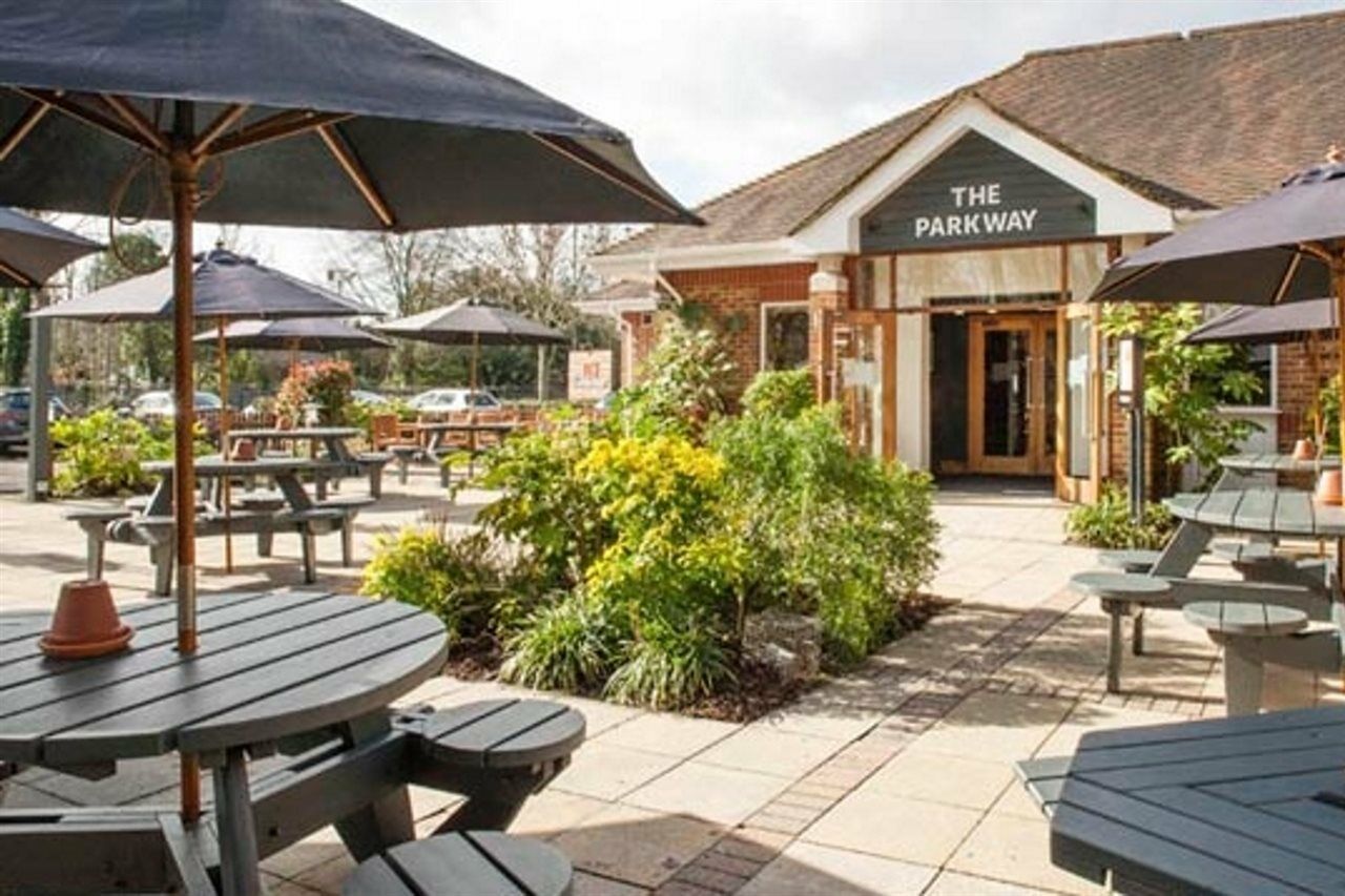 Premier Inn Guildford North - A3 Εξωτερικό φωτογραφία
